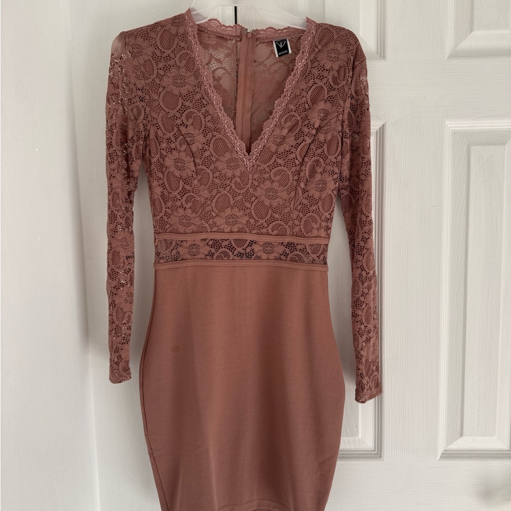 Windsor Lace V-Neck Dress in Dusty Rose